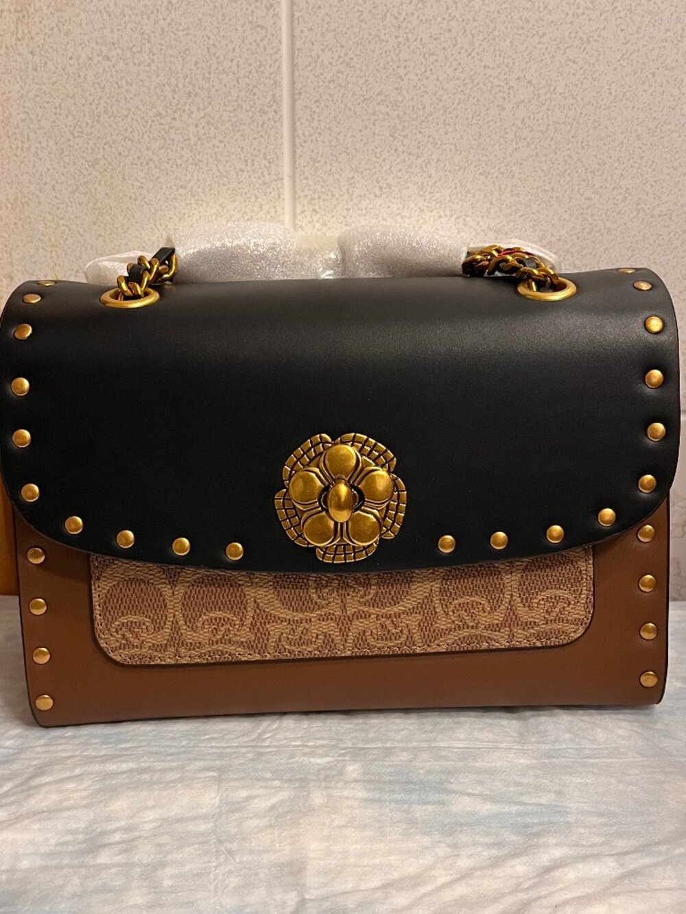 NWT!! Signature floral-embellished  with gold hardware shoulder bag